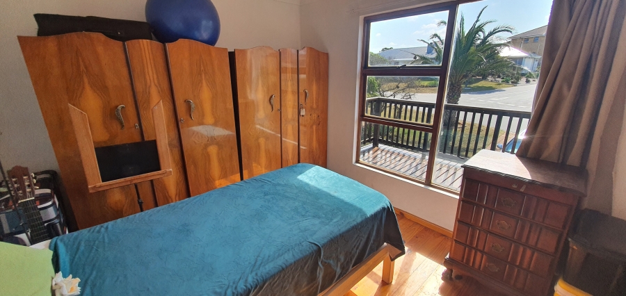 3 Bedroom Property for Sale in Boggomsbaai Western Cape
